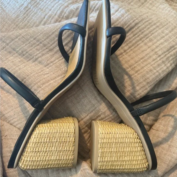 Dolce Vita Black Women's Sandals - Picture 3 of 4